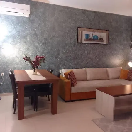 Cozy Apartament شقة