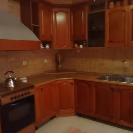 Cozy Apartament بيرات